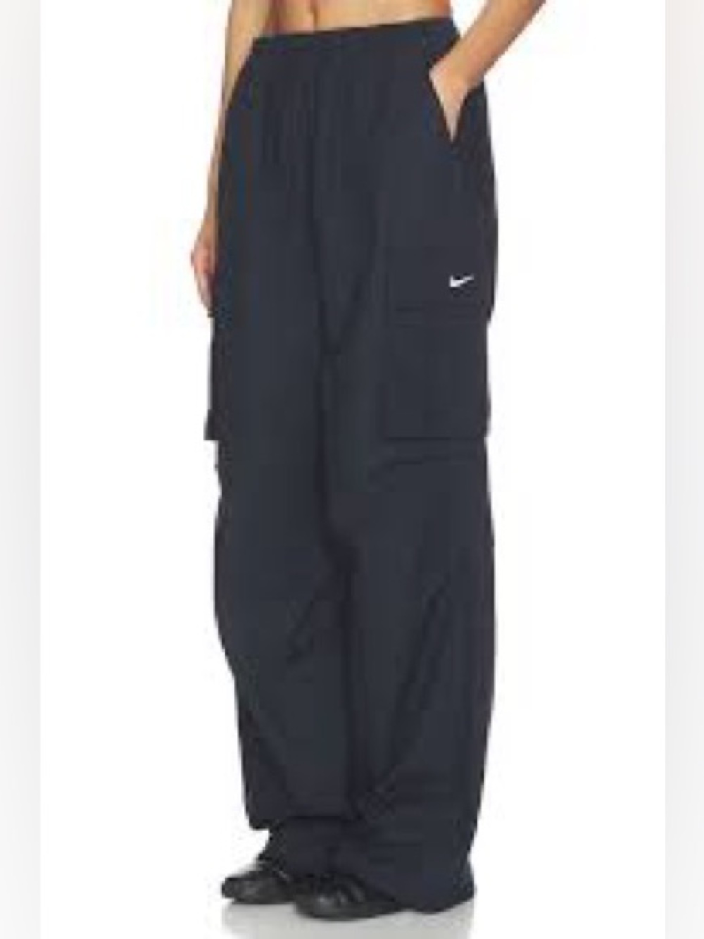 Nike NWOT Sportswear Oversized Cargo Black Pants Sz Large